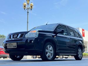 nissan x-trail 2010 Petrol