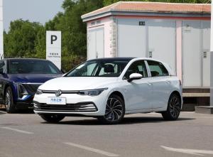 volkswagen golf 2023 Petrol