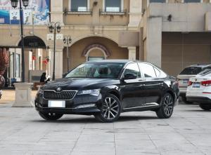 skoda superb 2023 Petrol