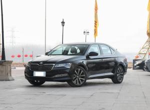 skoda superb 2023 Petrol