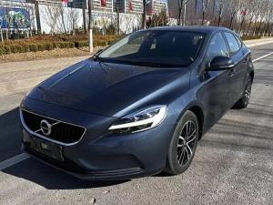 volvo v40 2018 Petrol