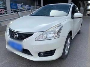 nissan  tiida 2013 Petrol