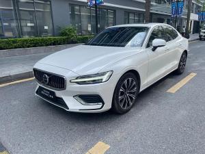volvo s60 2023 Hybrid