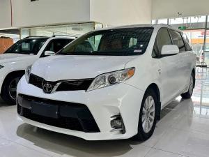toyota sienna 2017 Petrol