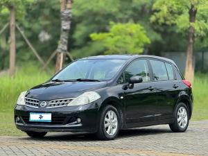 nissan  tiida 2011 Petrol