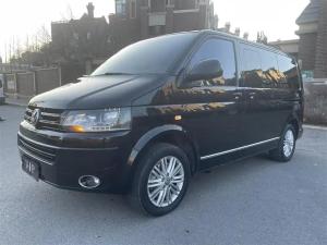 volkswagen multivan 2015 Petrol