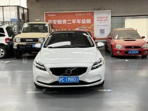 volvo v40 2016 Petrol
