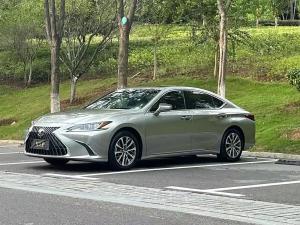 lexus es 2022 Petrol