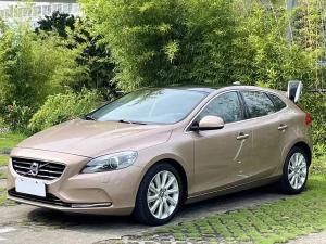 volvo v40 2014 Petrol