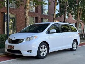 toyota sienna 2015 Petrol