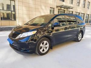 toyota sienna 2018 Petrol