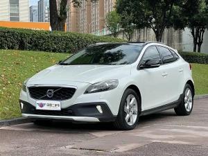 volvo v40 2016 Petrol