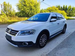 Volkswagen Cross Lavida 2015 Petrol