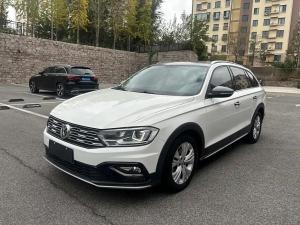 volkswagen c-trek 2018 Petrol