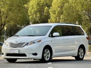 toyota sienna 2015 Petrol