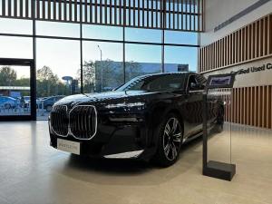 bmw i7 2023 Electric