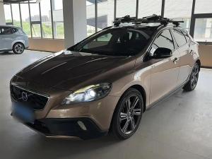 volvo v40 2014 Petrol