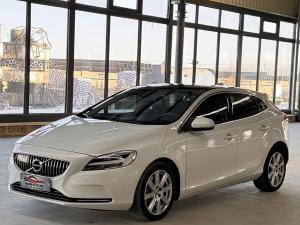 volvo v40 2019 Petrol