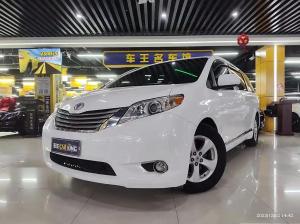 toyota sienna 2017 Petrol
