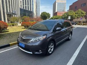 toyota sienna 2012 Petrol