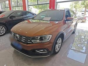 volkswagen c-trek 2018 Petrol