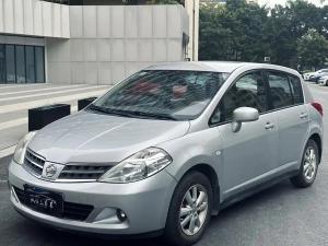 nissan  tiida 2010 Petrol
