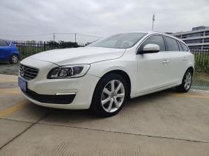 volvo v60 2017 Petrol