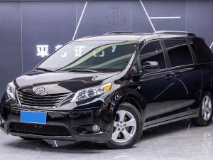 toyota sienna 2017 Petrol