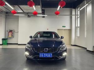 volvo v60 2015 Petrol