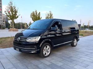 volkswagen multivan 2017 Petrol