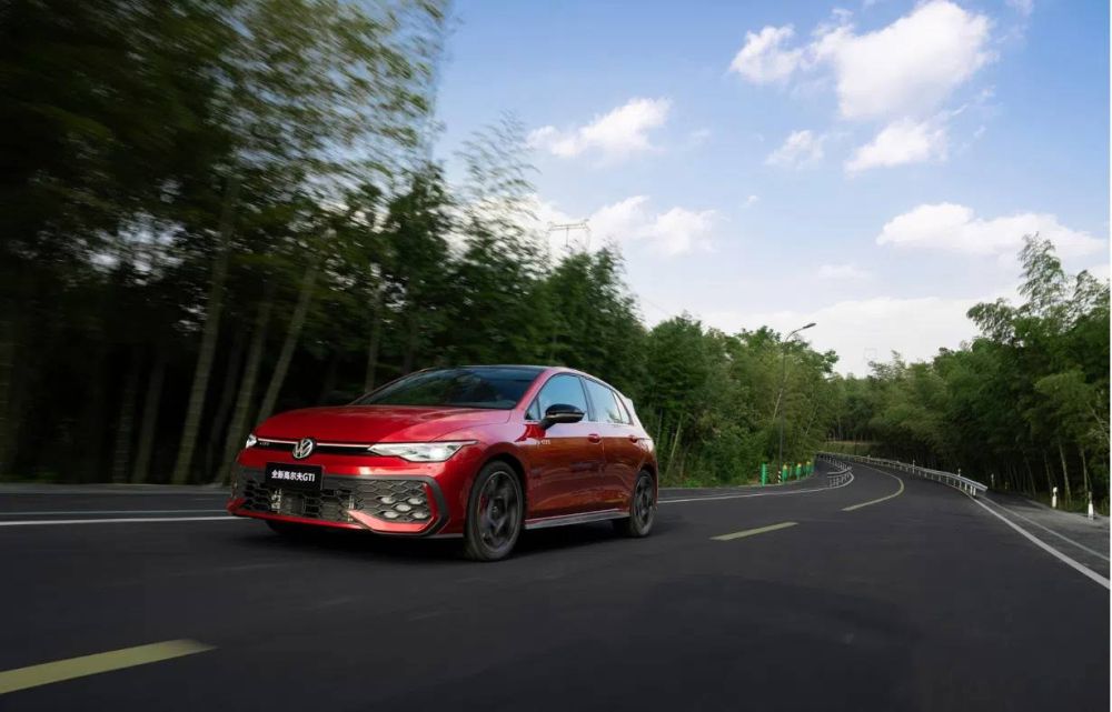 FAW-Volkswagen's new Golf family launched with a new look