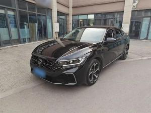 volkswagen passat 2023 Petrol