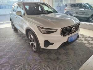 volvo xc40 recharge 2024 Hybrid