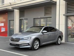 skoda superb 2020 Petrol