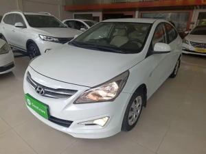 hyundai reina 2015 Petrol