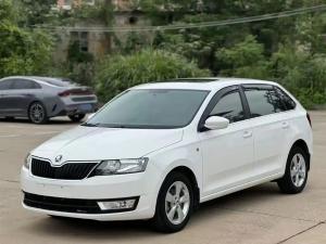 skoda rapid spaceback 2017 Petrol