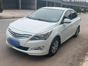 hyundai reina 2015 Petrol