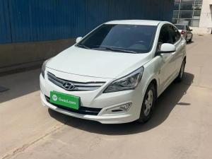 hyundai reina 2015 Petrol