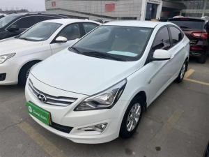 hyundai reina 2015 Petrol