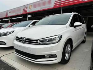 volkswagen touran 2018 Petrol