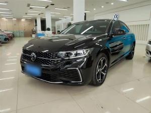 volkswagen passat 2023 Petrol