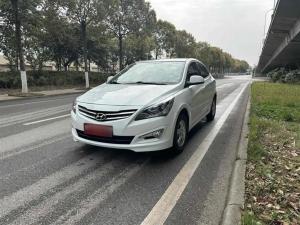 hyundai reina 2016 Petrol