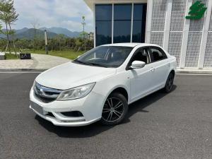 byd surui 2017 Petrol