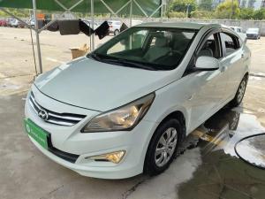hyundai reina 2016 Petrol