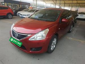 nissan  tiida 2015 Petrol