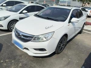 byd surui 2016 Petrol