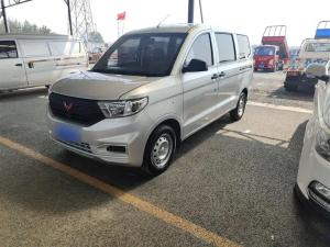 wuling hongguang v 2024 Petrol