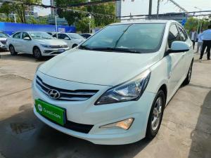 hyundai reina 2017 Petrol