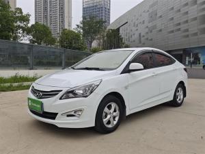 hyundai reina 2016 Petrol