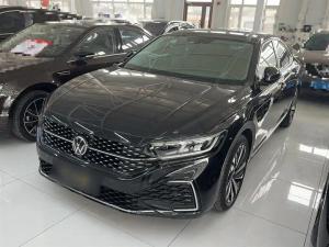 volkswagen passat 2023 Petrol